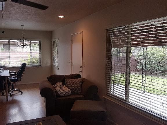 5th image of 4460 E Clinton Ave