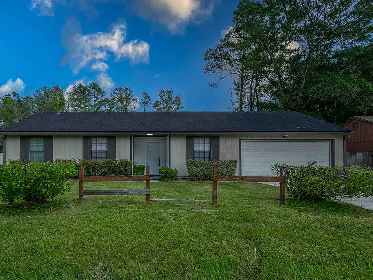 1623 Twin Oak Dr E — Photo 32