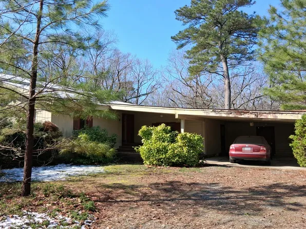 275 Mallard Dr, Hardyville, VA 23070