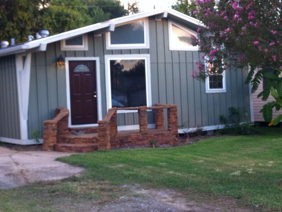 Concrete front porch