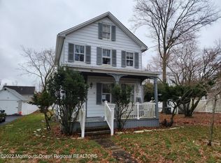 10 Clinton Ave, Eatontown, NJ 07724