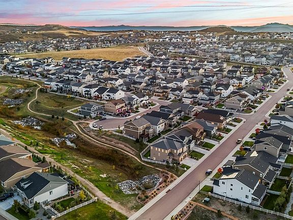 4th image of 2658 Villageview Lane