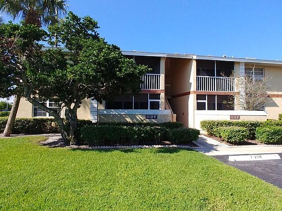 3rd image of 1534 SE Royal Green Cir #107