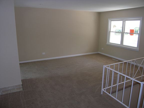 3rd image of 1655 Paul Ave