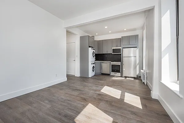 Rented by Bold New York | media 14