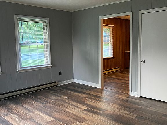 2nd image of 4411 Lindsey St #B