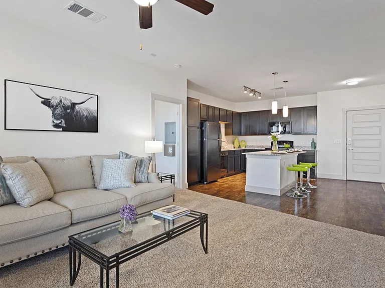 The Vance at Huebner Oaks — Photo 23
