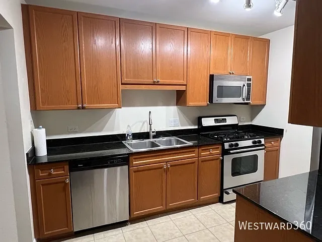 1650 Riverwoods Dr #203 — Photo 1