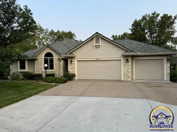 6411 SW Golf View Dr, Topeka, KS 66614