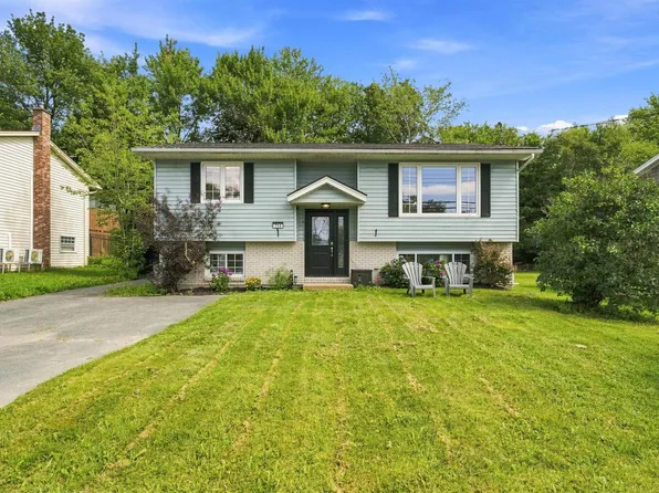 718 Caldwell Rd, Halifax, NS B2V 1L1