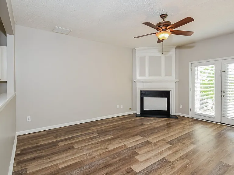 23 Highoak Dr NE — Photo 4
