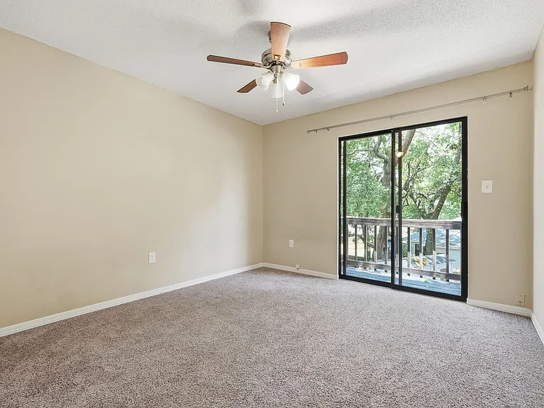519 Matthew St — Photo 40