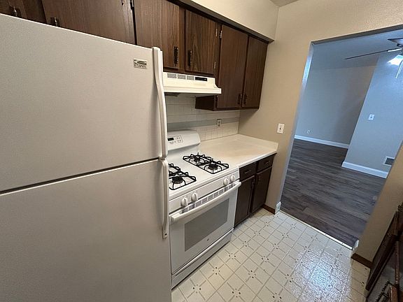 2nd image of N114W15556 Sylvan Cir #6