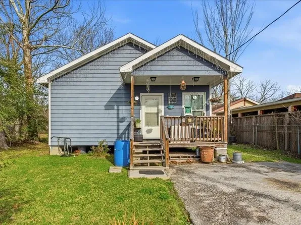 1802 Fort Worth St, Baytown, TX 77520