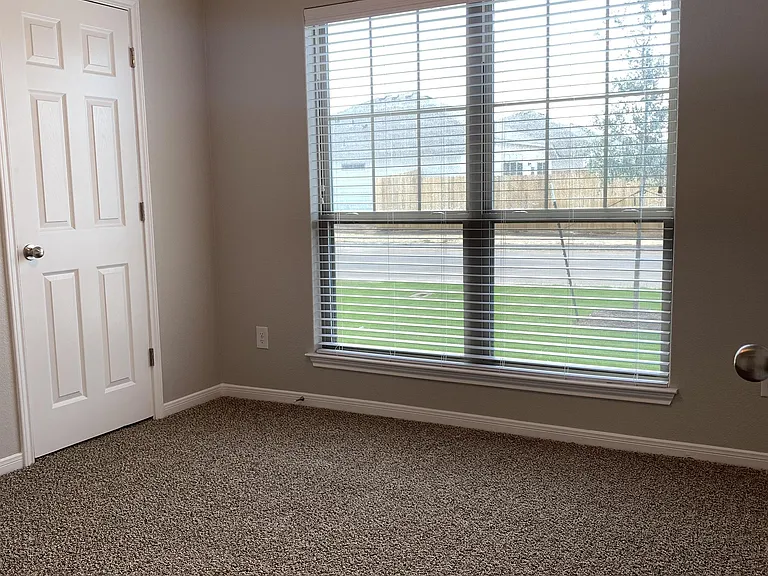 1329 Aurora Grove Bnd — Photo 4