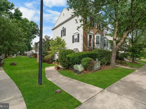 2072 Pawlet Dr #45C, Crofton, MD 21114