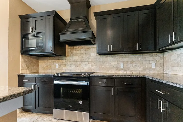 1200 Ridgeway Dr — Photo 4