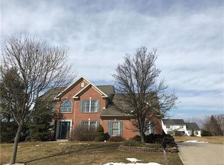 5923 Derick Dr, Orefield, PA 18069