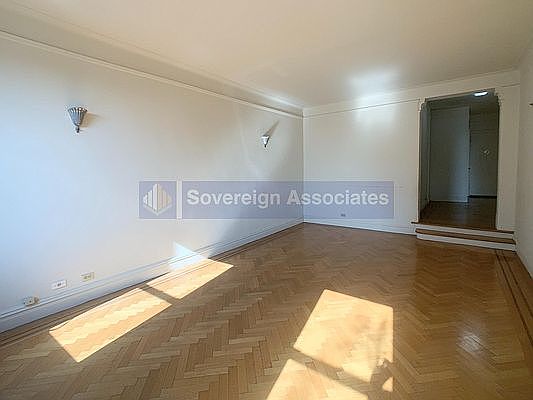 4th image of 240 Cabrini Blvd #5B