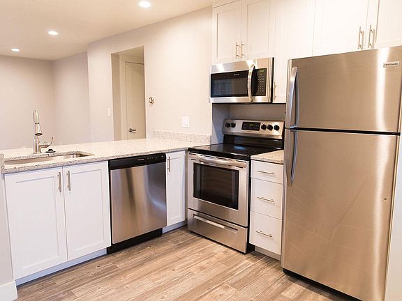 2nd image of 863 E 200 S APT 6