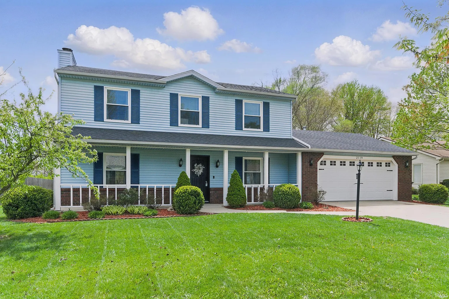 2119 Foxboro Dr photo 1