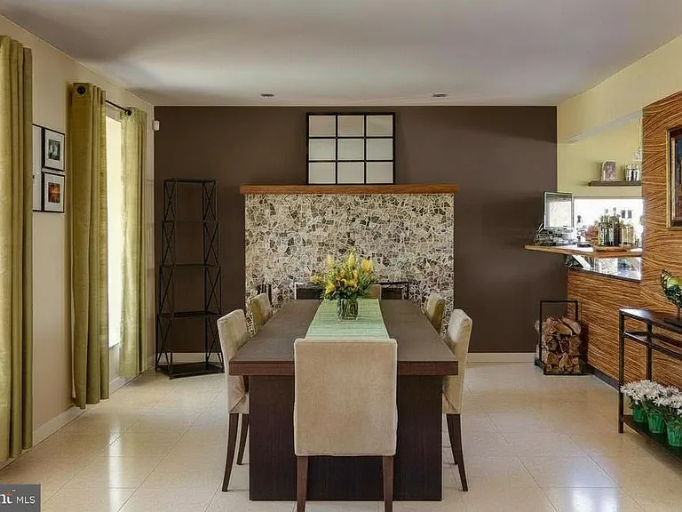 1127 Winding Dr — Photo 10