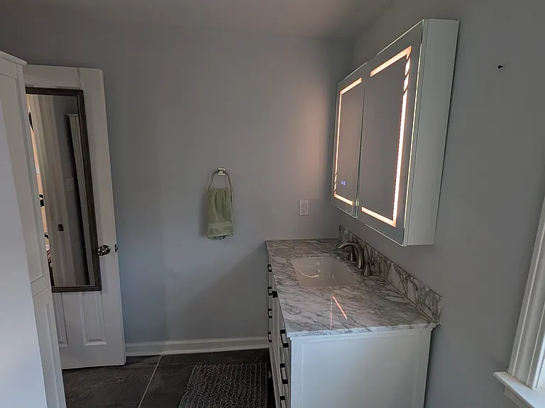 2591 Joyce Ave — Photo 2
