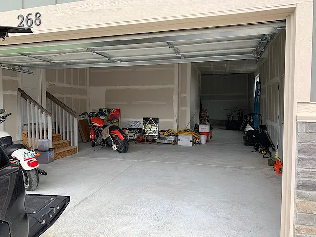 268 Castle Dr — Photo 31