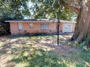 103 Rosedale Dr, Athens, TX 75751