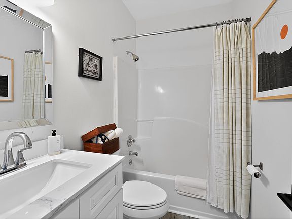 3rd image of 255 Stone Ridge Way