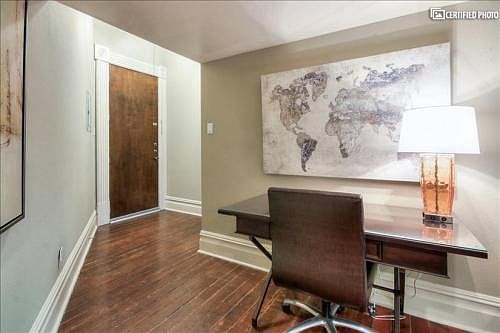 2nd image of 2118 Strand St