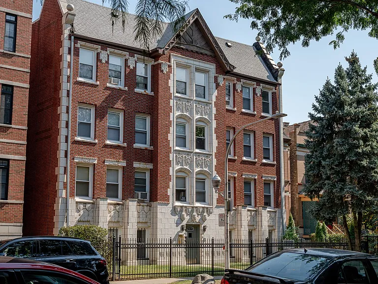 Kenmore — Photo 2