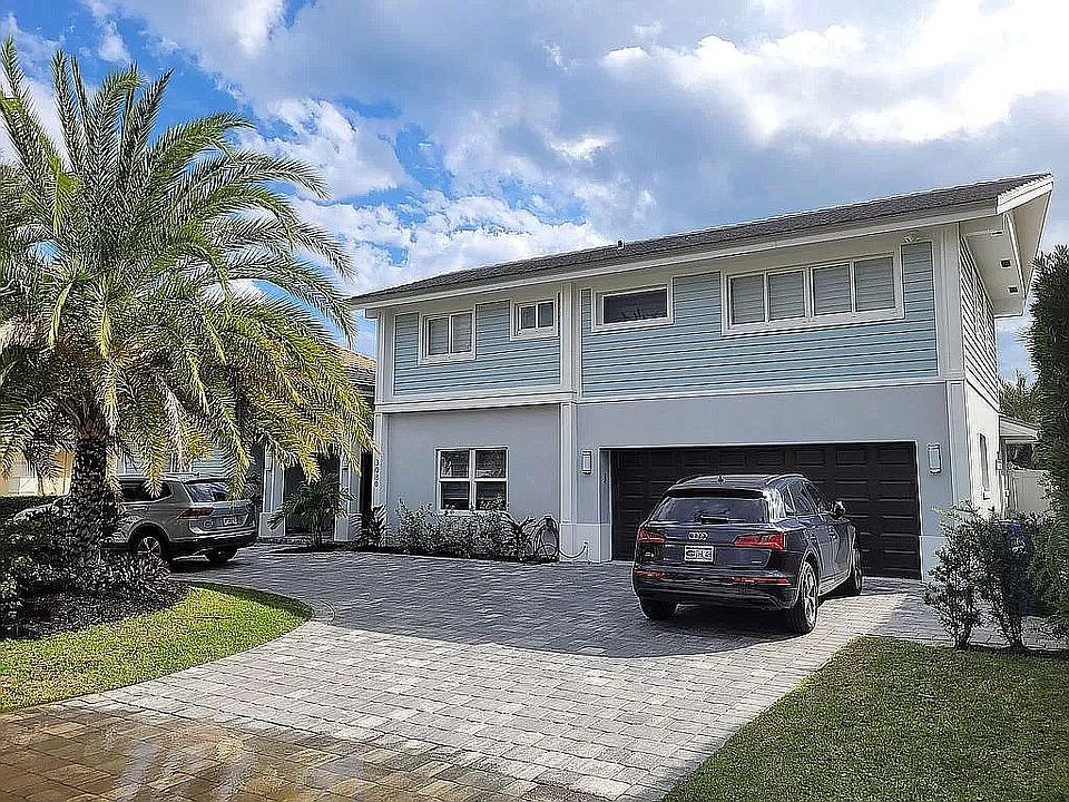 2nd image of 3080 NE 46th St