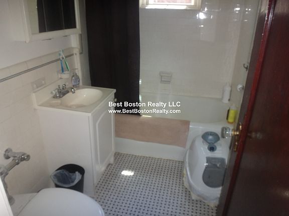4th image of 119 College Ave APT 36