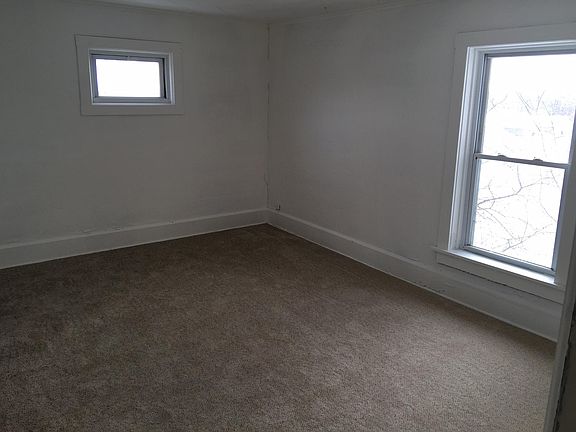 2nd image of 27W387 Devon Ave