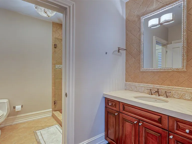 1313 E Lake Dr — Photo 72
