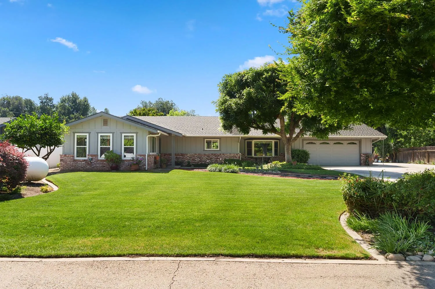 232 Trout Lake Dr photo 1