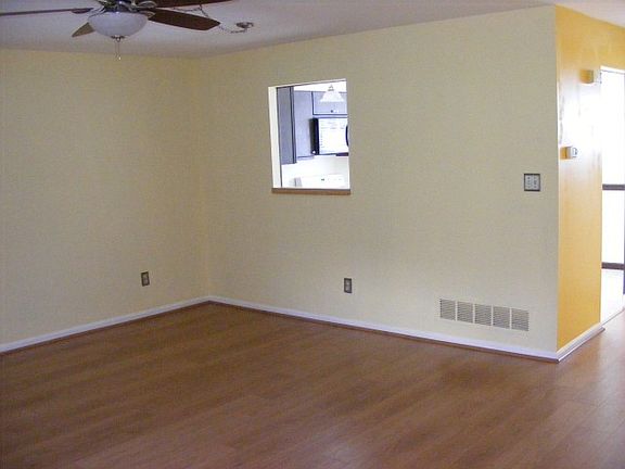 5th image of 5019 E Woodmill Dr