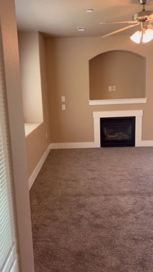 AV16692 — Photo 3