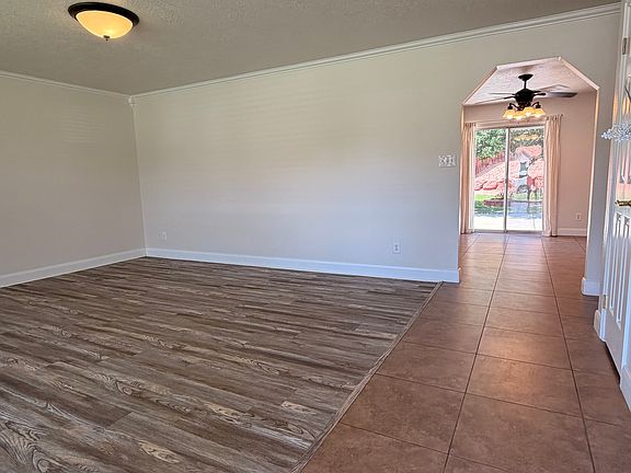 5th image of 1743 W Green Valley Ln
