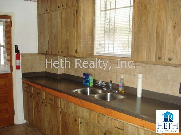 4th image of 1438 W 5th St
