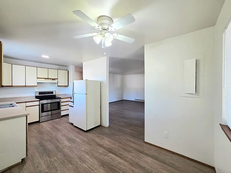 124 N Delaware Ave — Photo 5