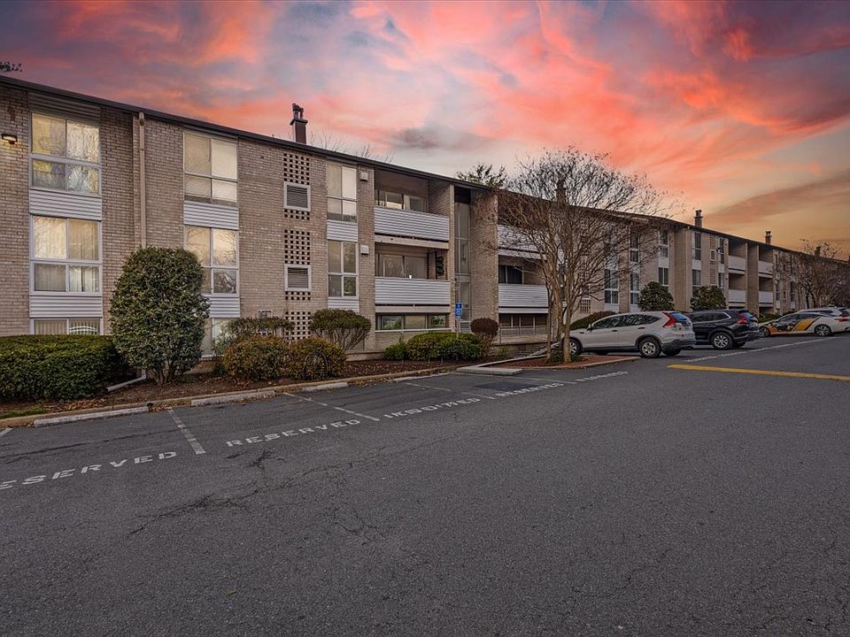 1st image of 5608 Bloomfield Dr APT 203