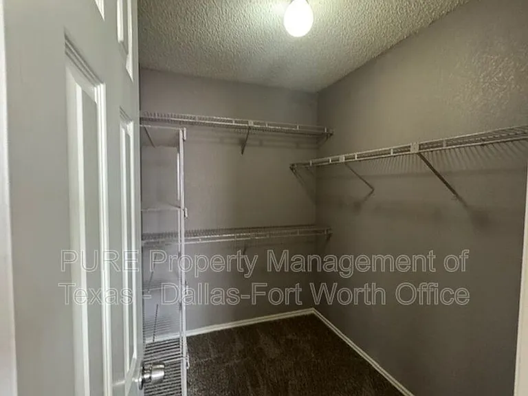 1404 Straus Rd — Photo 21