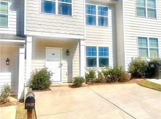 2819 Laurel Ridge Cir, Atlanta, GA 30344