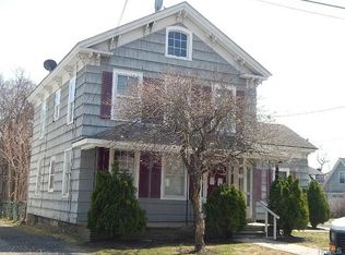 17 Elizabeth St, Port Jervis, NY 12771