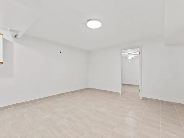 1637 Drouillard Rd #3, Windsor, ON N8Y 2S4