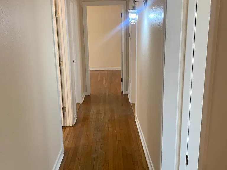 2467 Princeton Ave — Photo 8