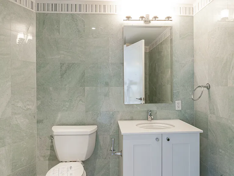 30 W 63rd St #24FGH — Photo 12