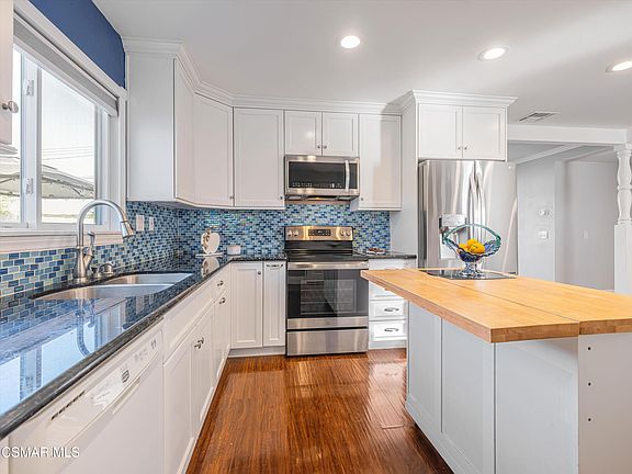 4th image of 151 Sandberg St